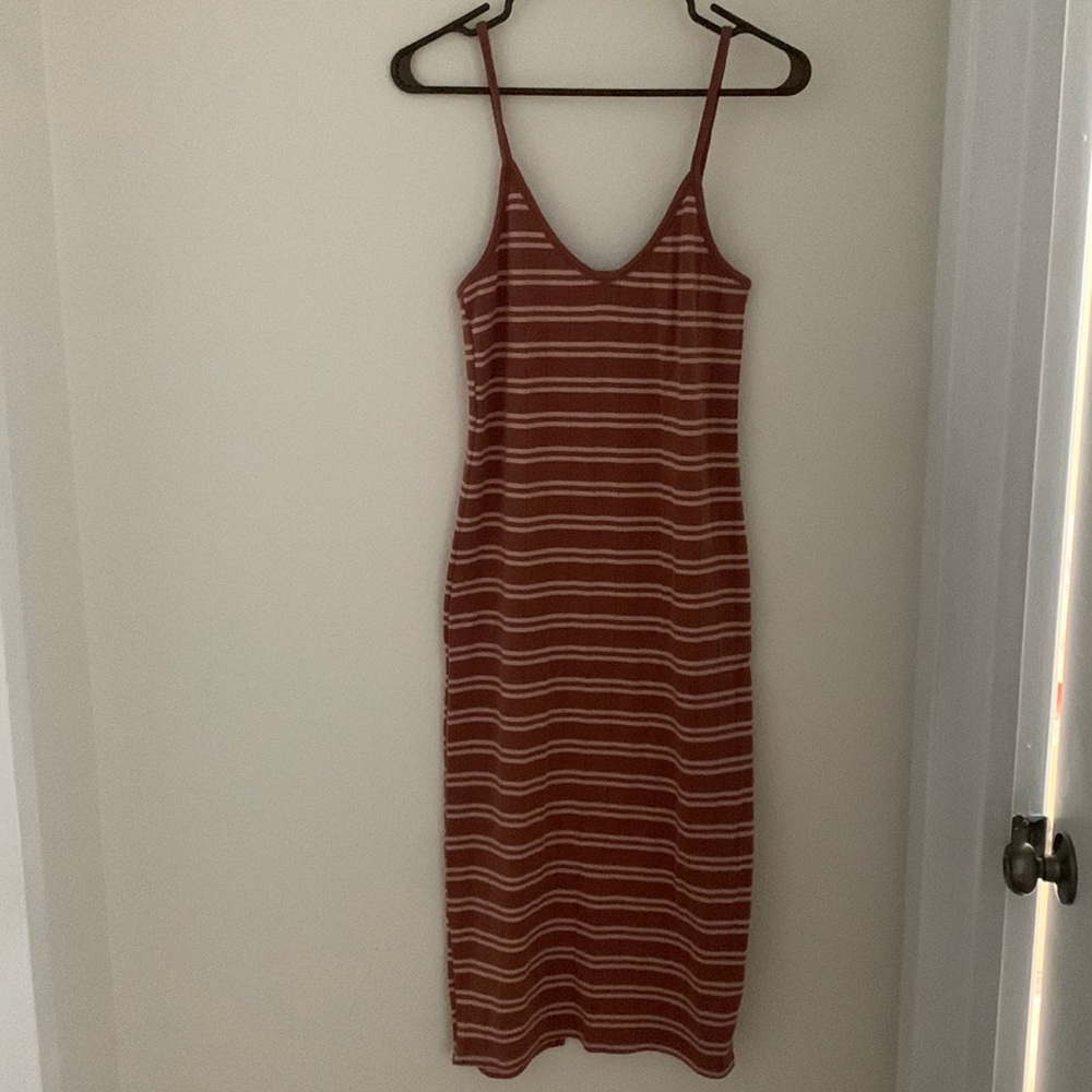 V-Neck Striped Soft Tone Pink Fitted Dress with Slit